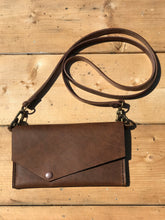 Load image into Gallery viewer, Iris Bag in color Mountain Honey