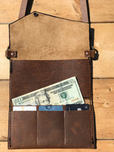 Load image into Gallery viewer, Iris Bag in color Mountain Honey