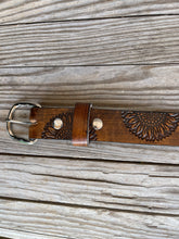 Load image into Gallery viewer, Sunflower Belt